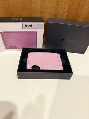 Ridge Lilac Cardholder Wallet - Slim Leather Card Sleeve